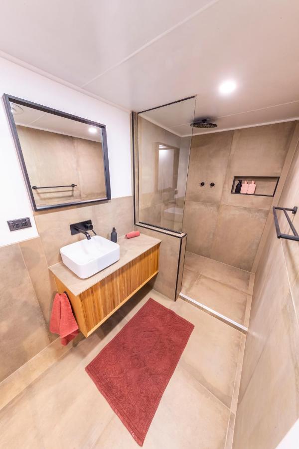 White Cliffs Accommodation -Daybreak Dugout - Unique Cave House المظهر الخارجي الصورة