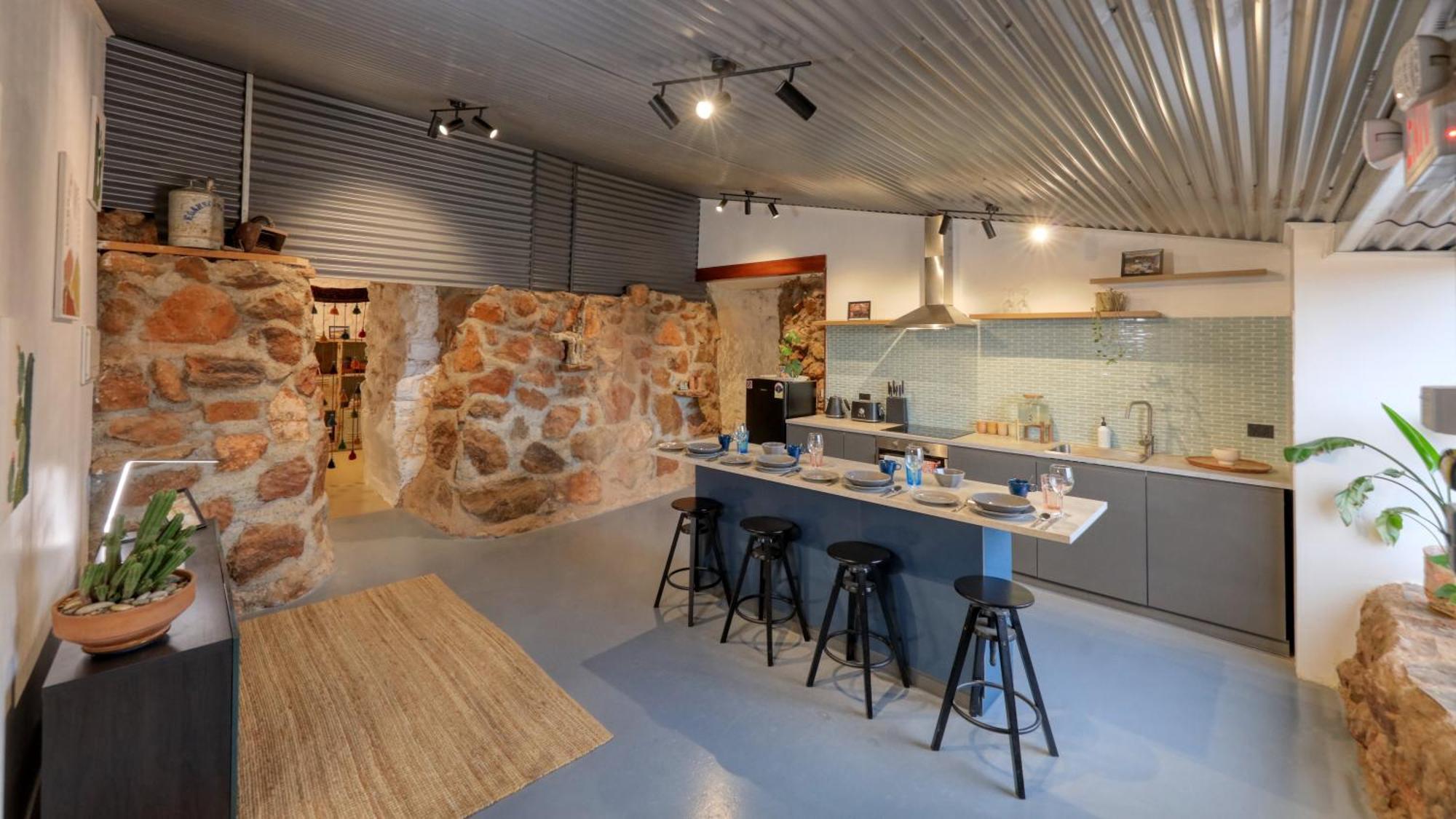 White Cliffs Accommodation -Daybreak Dugout - Unique Cave House المظهر الخارجي الصورة